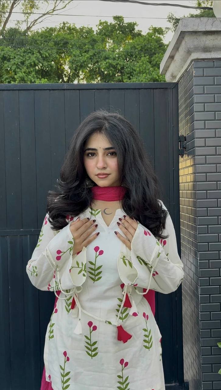 The Ethereal Ivory Floral Heritage Set